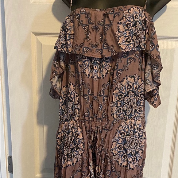 Romper - Picture 2 of 2